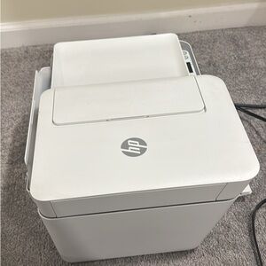HP White Compact Desktop Printer with Scanner Lid